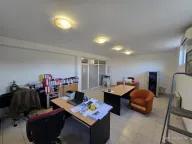 Izdavanje, poslovni prostor, 60m², Zemun Cara Dušana, Zemun Sve Podlokacije - image 1