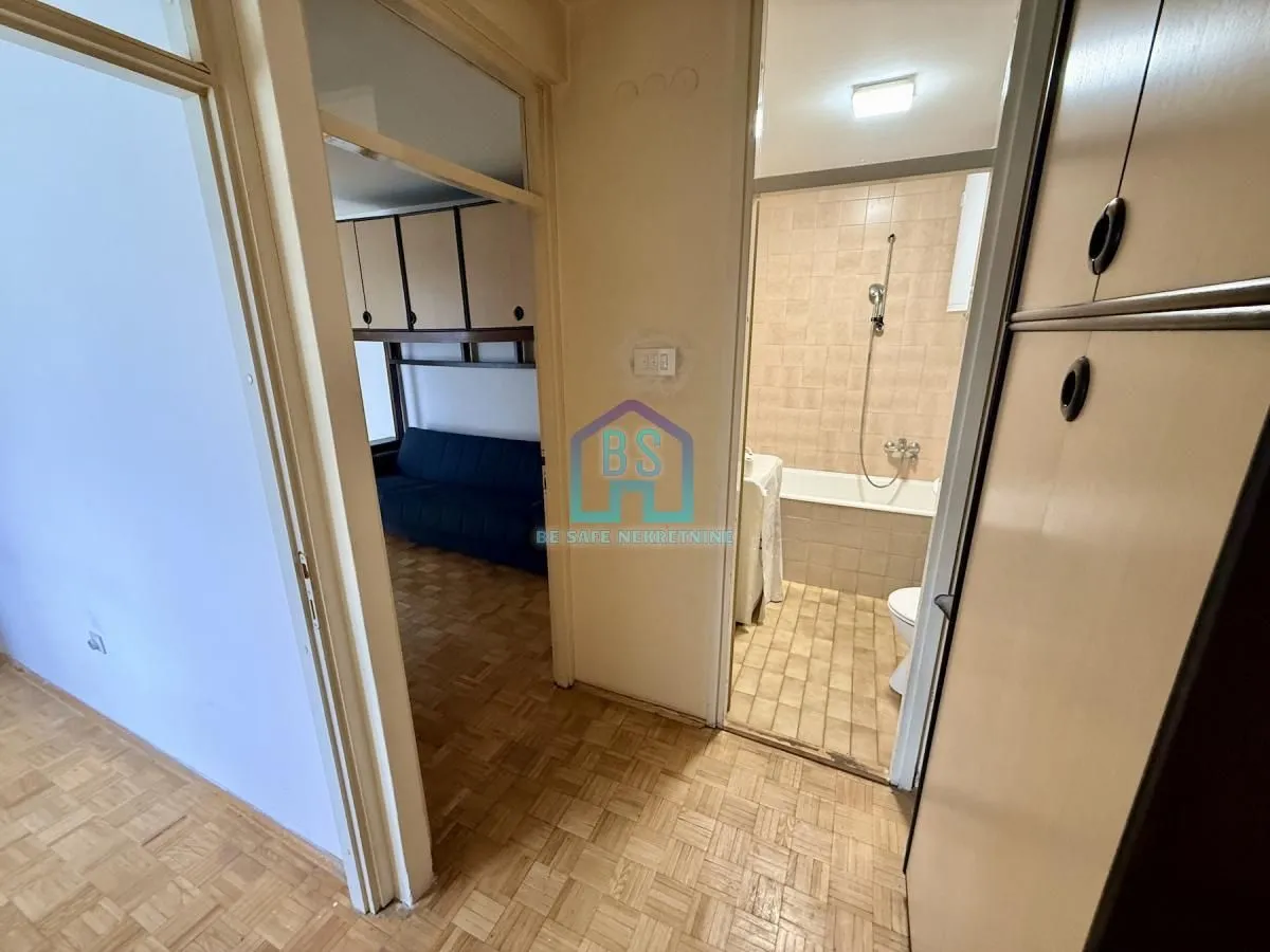 Prodaja, trosoban stan, 74m², Bulevar Oslobodjenja, Novi Sad Sve Podlokacije