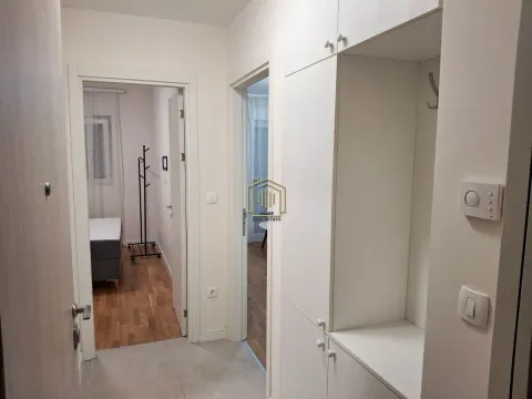 Rent, one bedroom apartment, 40m², Pobrežje, Podgorica - image 2