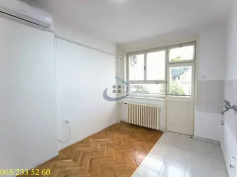 Sale, two bedroom apartment, 60m², Vračar Sve Podlokacije, Beograd - image 9