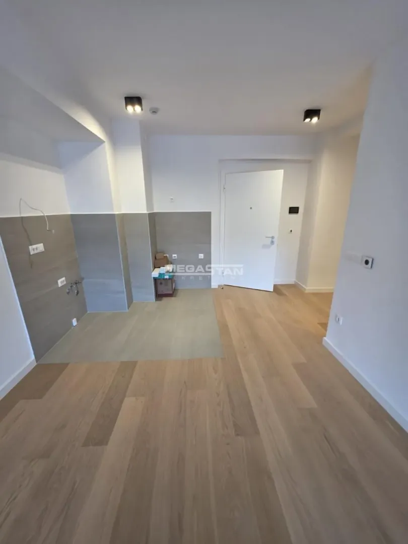 Izdavanje, dvosoban stan, 44m², Novi Beograd Blok 64, Novi Beograd Sve Podlokacije