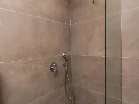 Izdavanje, jednosoban stan, 46m², Budva, Crna Gora - image 9