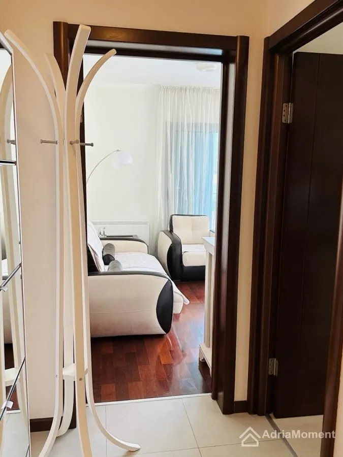 Prodaja, dvosoban stan, 81m², Dobrota, Kotor