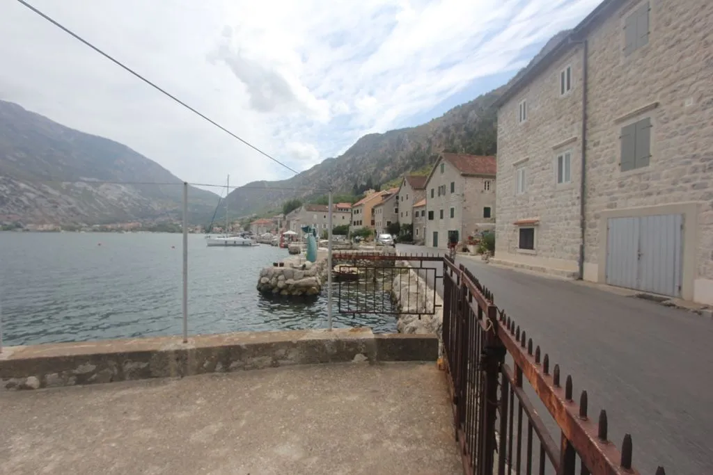 Sale, house, 250m², Muo, Kotor