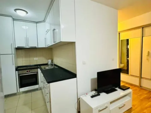 Rent, apartment, 70m², Budva, Crna Gora - image 2