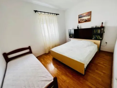 Prodaja, kuća, 380m², Šušanj, Bar - image 11