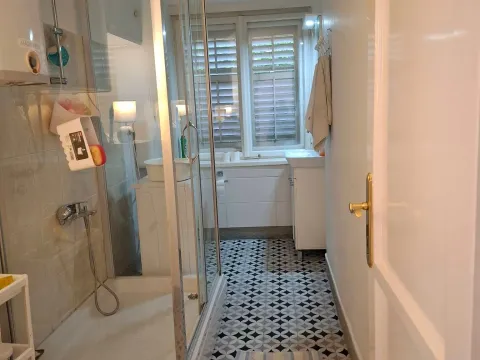 Prodaja, četvorosoban stan, 73m², Centar, Herceg Novi - image 3