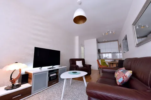 Rent, one bedroom apartment, 59m², Central Point, Podgorica - image 5