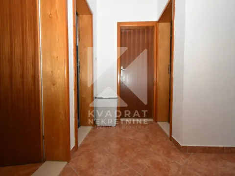 Izdavanje, dvosoban stan, 92m², Zlatica, Podgorica - image 5