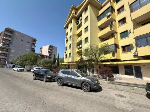 Prodaja, jednosoban stan, 47m², Stari Aerodrom, Podgorica - image 16