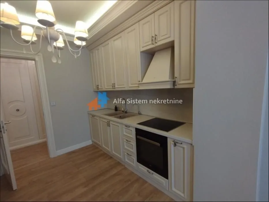 Izdavanje, stan, 215m², Savski Venac, Beograd