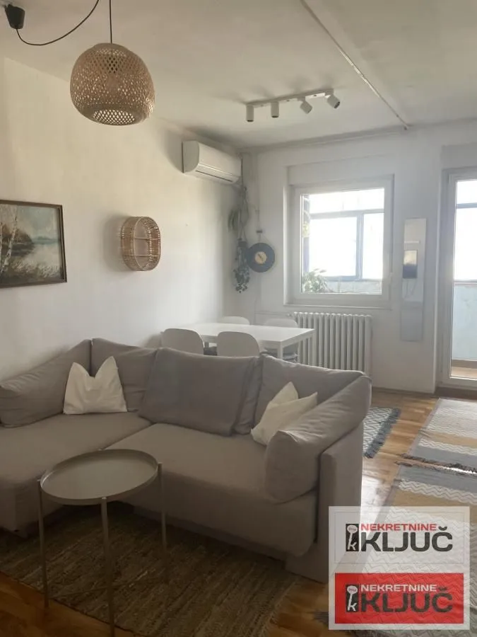 Prodaja, dvosoban stan, 57m², Bulevar Oslobodjenja, Novi Sad Sve Podlokacije