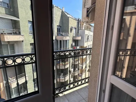 Prodaja, četvorosoban stan, 97m², Crveni Krst, Beograd - image 11