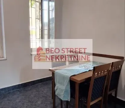 Izdavanje, dvosoban stan, 50m², Vračar Sve Podlokacije, Beograd