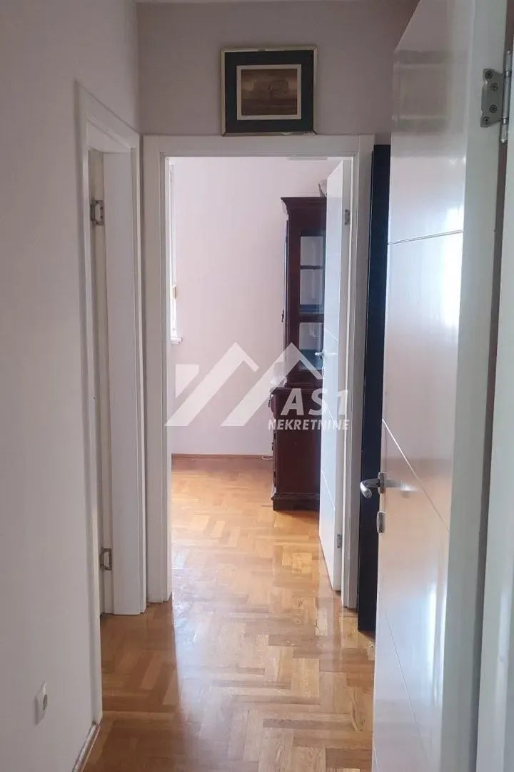 Izdavanje, dvosoban stan, 53m², Grbavica, Novi Sad Sve Podlokacije