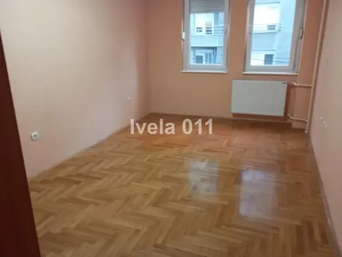 Prodaja, trosoban stan, 85m², Đeram Pijaca, Beograd - image 13