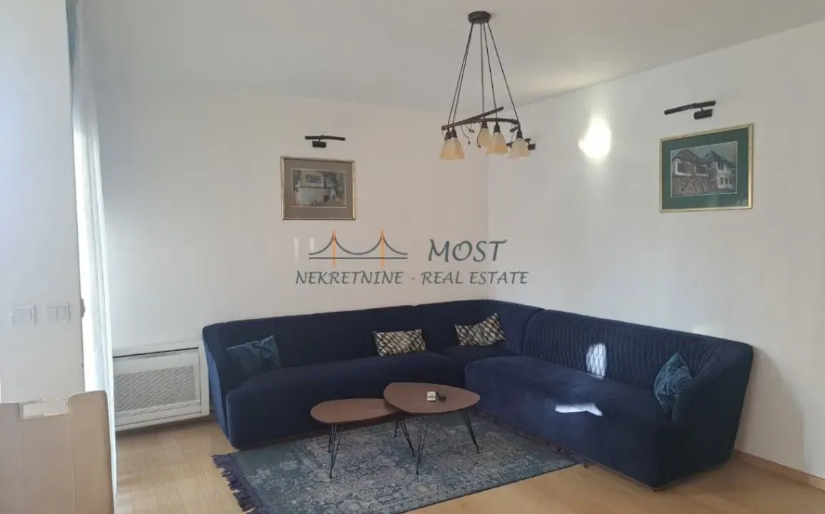 Izdavanje, dvosoban stan, 72m², City Kvart, Podgorica