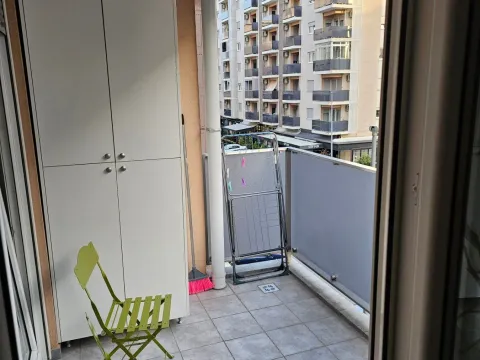 Izdavanje, jednosoban stan, 46m², City Kvart, Podgorica - image 2