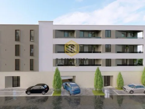 Prodaja, garsonjera, 32m², Podgorica, Crna Gora - image 4