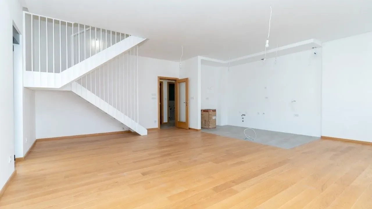Izdavanje, stan, 173m², Zabjelo, Podgorica