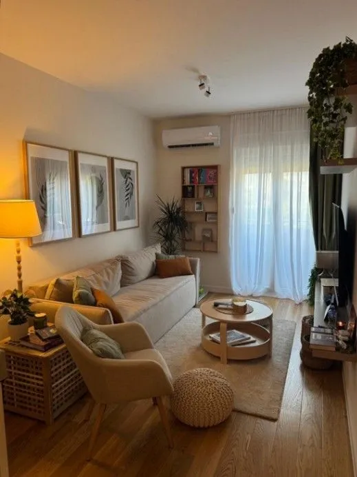 Izdavanje, dvosoban stan, 40m², Central Point, Podgorica