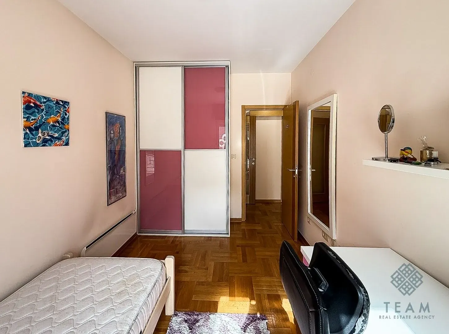 Izdavanje, dvosoban stan, 65m², Blok 6, Podgorica
