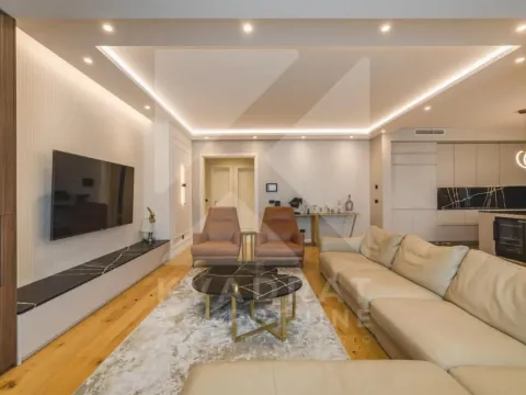 Prodaja, trosoban stan, 148m², Stara Varoš, Podgorica - image 3