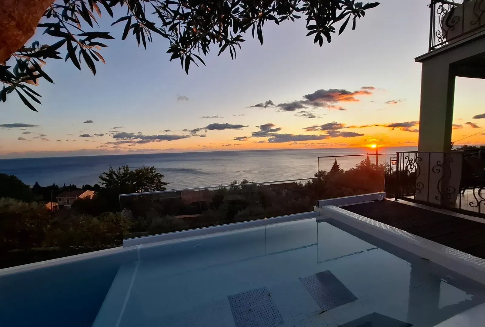 Sale, house, 206m², Reževići, Budva