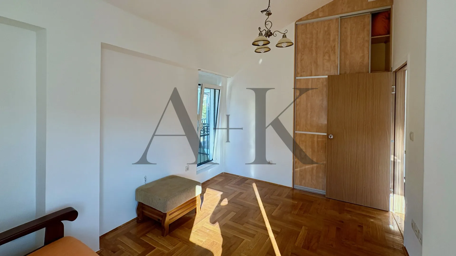 Sale, three bedroom apartment, 100m², Podmaine, Budva