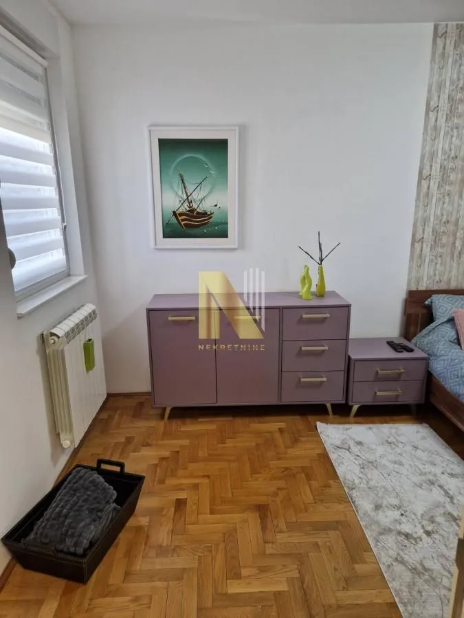 Izdavanje, dvosoban stan, 56m², Centar, Novi Sad