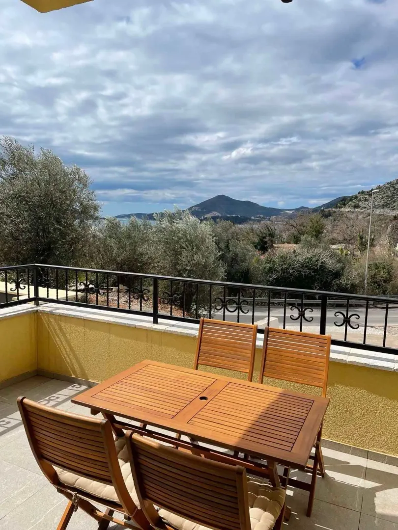 Izdavanje, jednosoban stan, 63m², Pržno, Budva