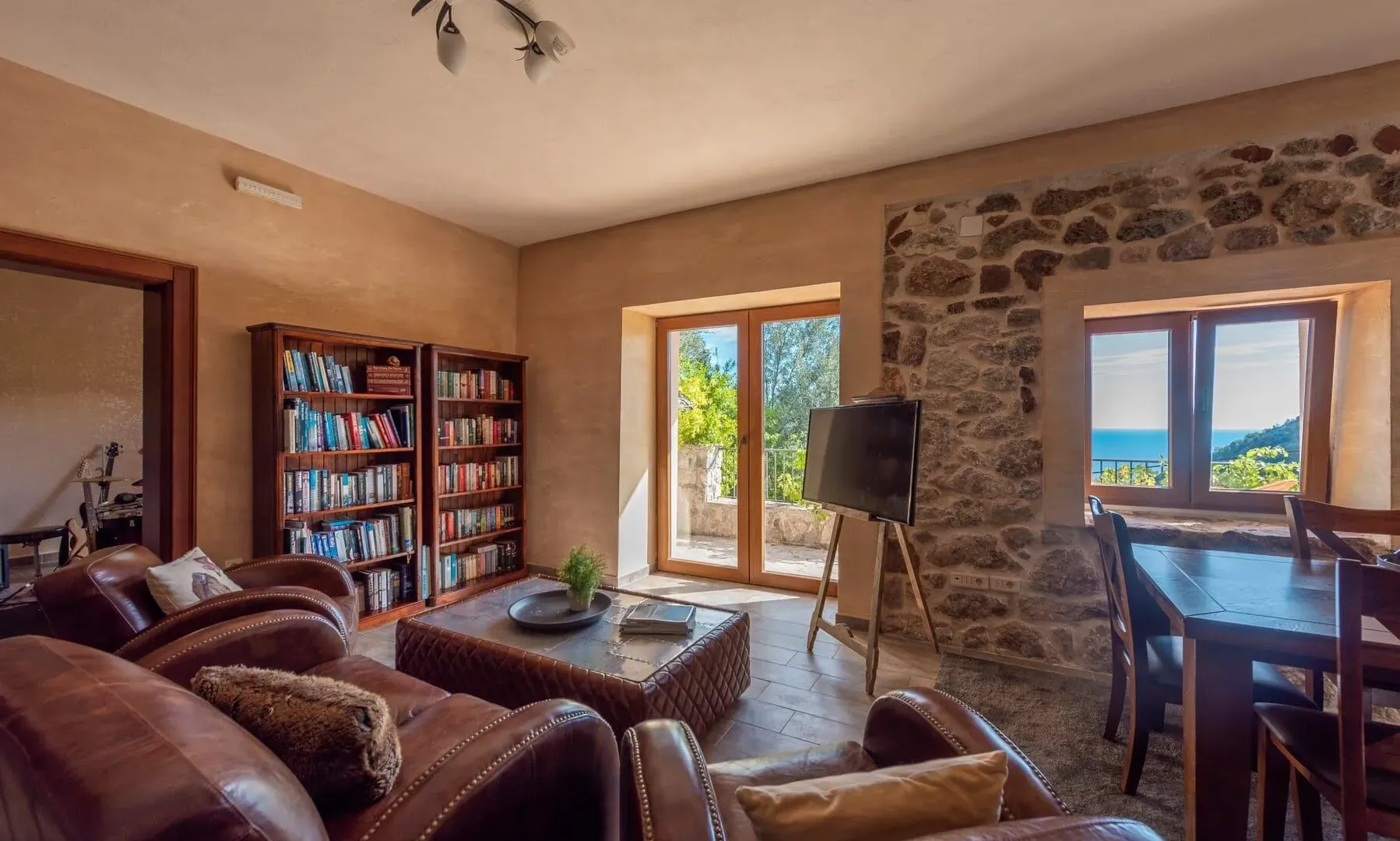 Sale, house, 280m², Markovići, Budva