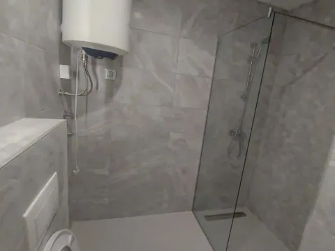 Izdavanje, jednosoban stan, 46m², Stari Aerodrom, Podgorica - image 7