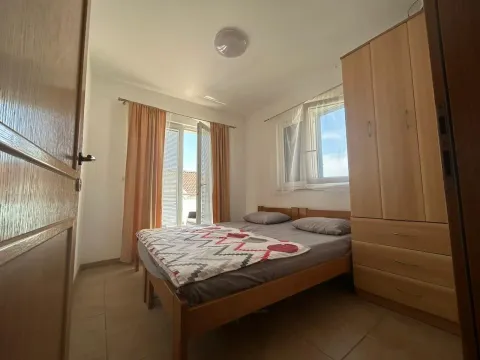 Izdavanje, dvosoban stan, 65m², Bečići, Budva - image 9