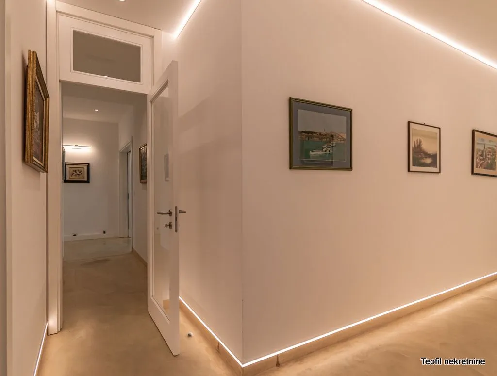 Prodaja, kuća, 380m², Belegiš, Stara Pazova