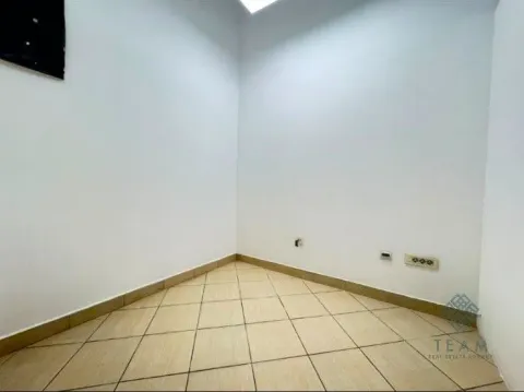 Rent, office space, 25m², Stari Aerodrom, Podgorica - image 3