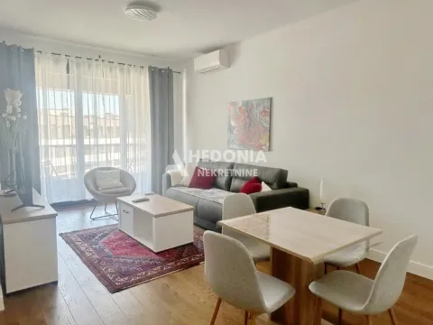 Stan in Novi Beograd Blok 65