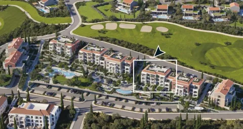 Vazdušni snimak stambenog kompleksa sa označenom zgradom. - image 11