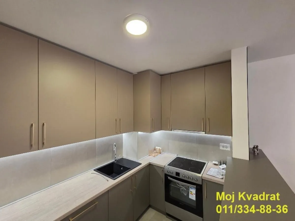 Izdavanje, dvosoban stan, 66m², Zemun Gornji Grad, Zemun Sve Podlokacije