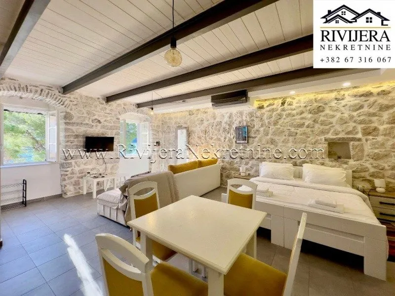 Prodaja, kuća, 211m², Perast, Kotor