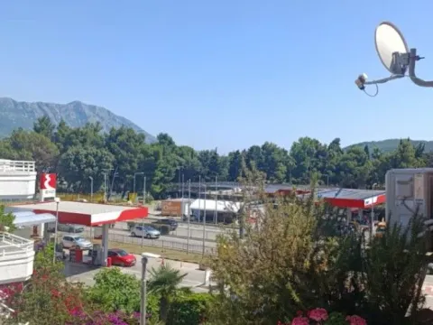 Izdavanje, dvosoban stan, 52m², Velji Vinogradi, Budva - image 4