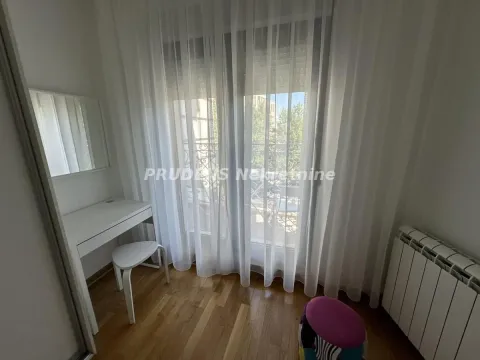 Izdavanje, trosoban stan, 67m², Đeram Pijaca, Beograd - image 12