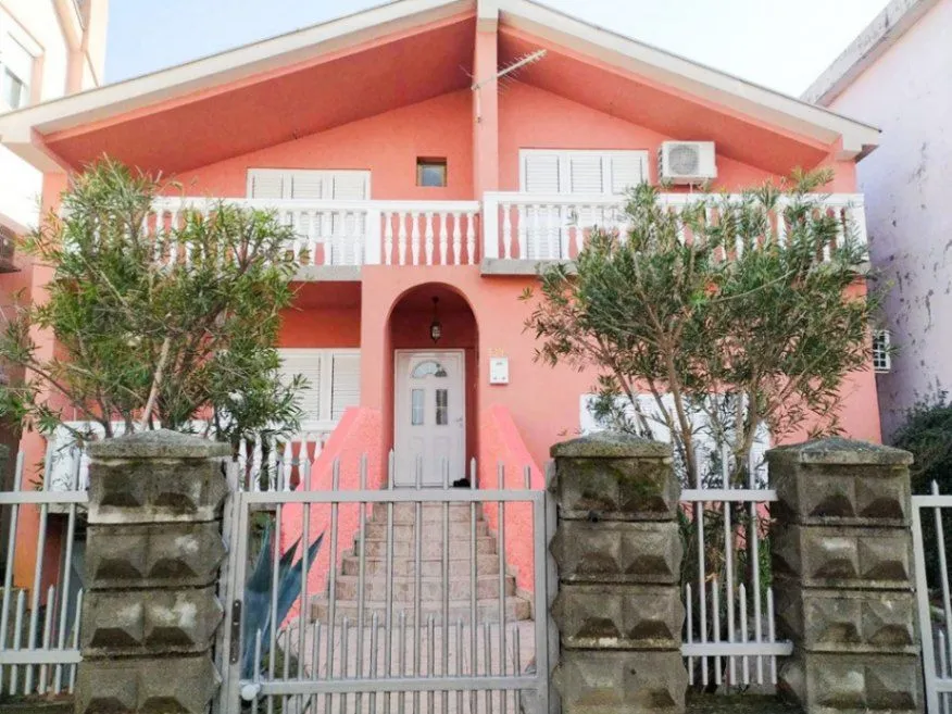 Rent, house, 200m², Stari Aerodrom, Podgorica