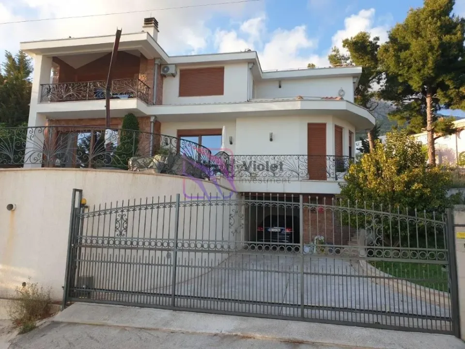 Prodaja, kuća, 252m², Šušanj, Bar
