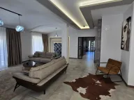 Rent, three bedroom apartment, 180m², Tološi, Podgorica - image 2