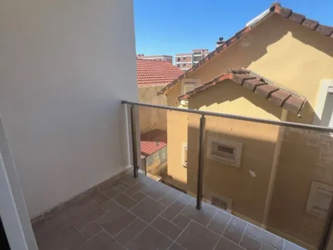 Izdavanje, dvosoban stan, 77m², Zabjelo, Podgorica - image 5