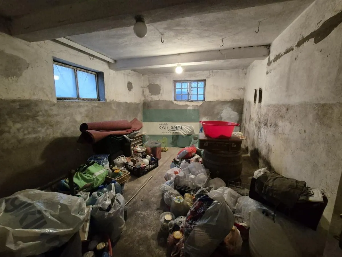 Prodaja, kuća, 280m², Majur, Jagodina