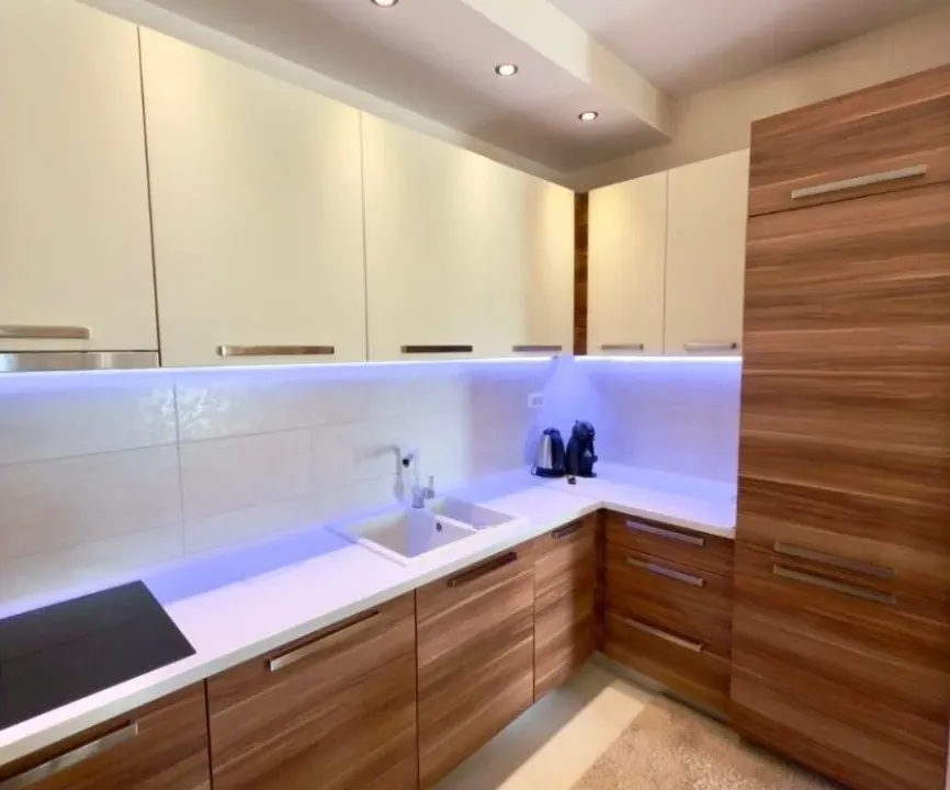 Izdavanje, dvosoban stan, 64m², City Kvart, Podgorica