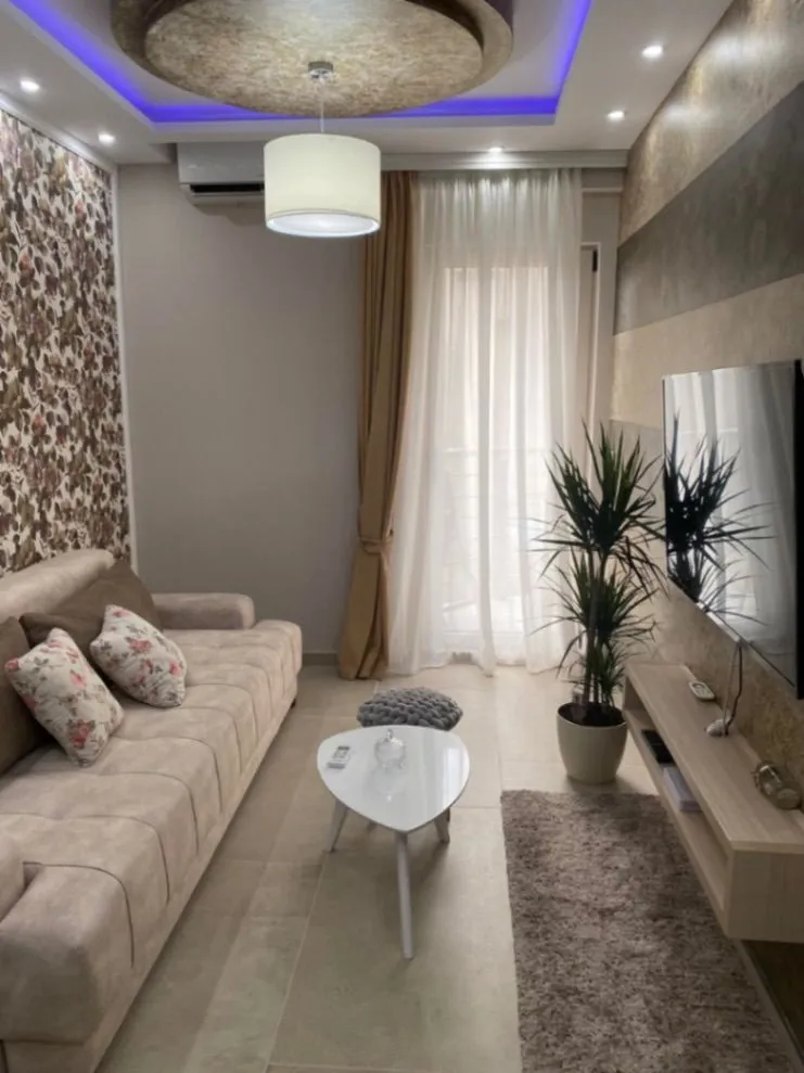 Rent, one bedroom apartment, 50m², Bulevar, Budva
