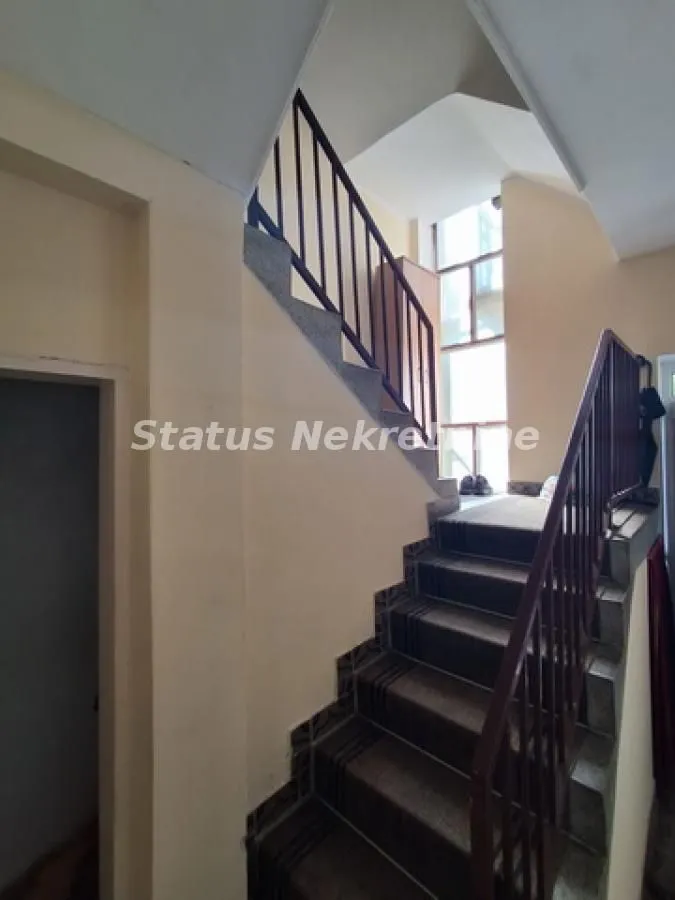 Prodaja, kuća, 185m², Futog, Novi Sad Sve Podlokacije